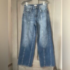 Sneak Peek Wide Leg Jeans. Size 3/W26
